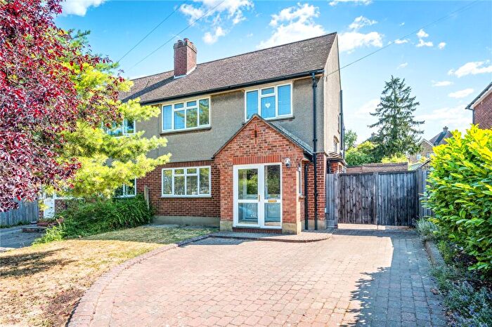 4 Bedroom Semi-Detached House For Sale In Parsonsfield Road, Banstead, Surrey, SM7