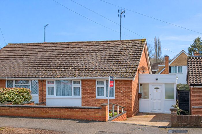 2 Bedroom Bungalow For Sale In Warwick Road, Wellingborough, NN8