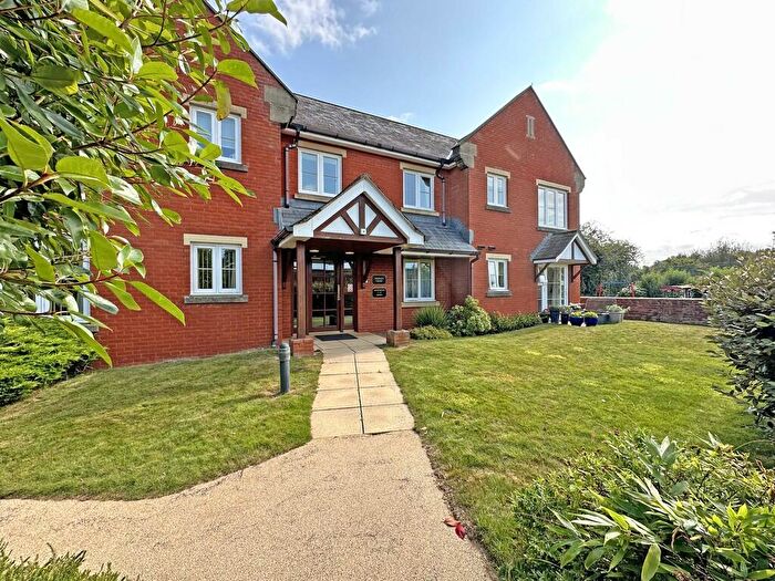 1 Bedroom Apartment For Sale In Armada Court, Topsham, EX3