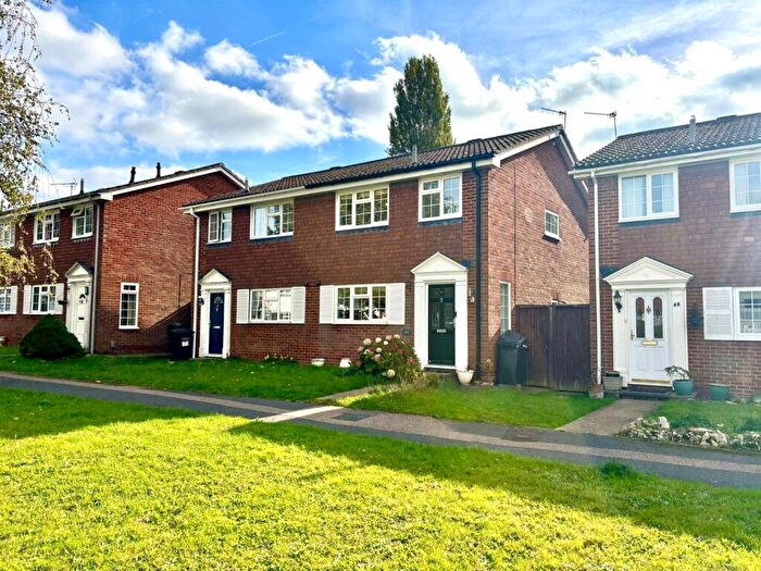 3 Bedroom Semi-Detached House For Sale In Pear Tree Avenue, Ditton, ME20