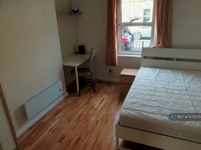 3 Bedroom Terraced House To Rent In Albany Road, Bath, BA2