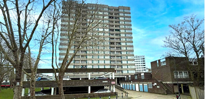 1 Bedroom Flat For Sale In Flat Windmill Court, Mapesbury Road, London, NW2