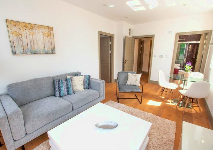 1 Bedroom Flat To Rent In Stile Hall Parade, London, W4