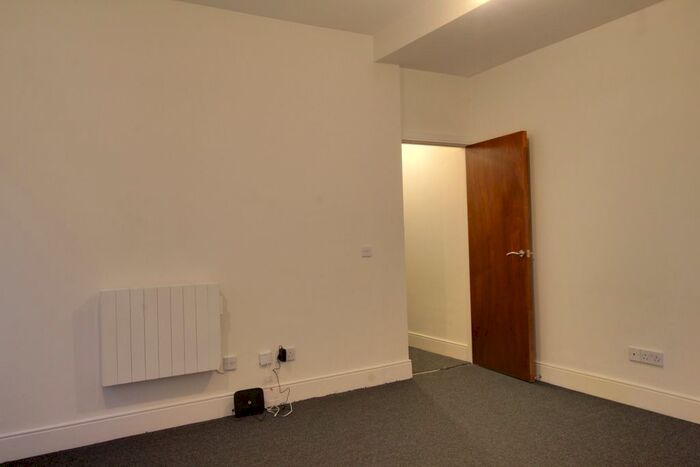 1 Bedroom Flat To Rent In Lea Bridge Road, Walthamstow, London, E17