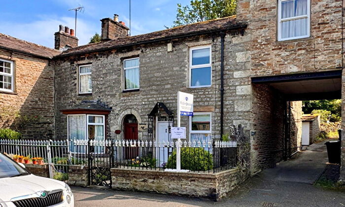 2 Bedroom Cottage For Sale In Rose Dene, Town Foot, Hawes, DL8