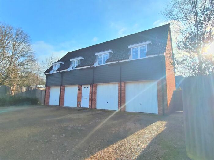 2 Bedroom Property To Rent In East Close, Bury St. Edmunds, IP33