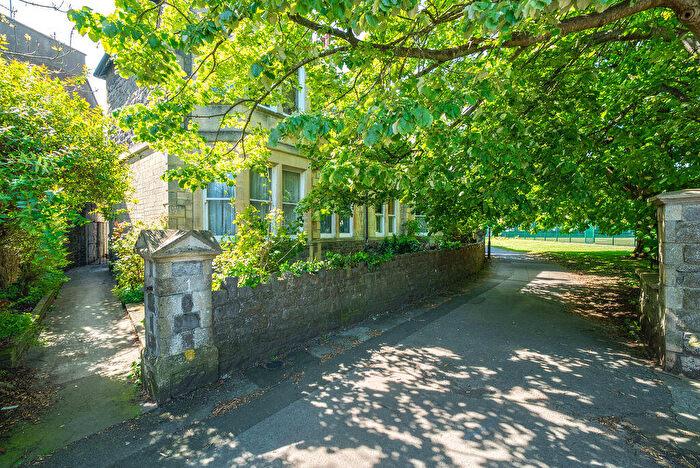 2 Bedroom Flat For Sale In Lovers Walk, Weston Super Mare - Minutes Walk To Beach, BS23