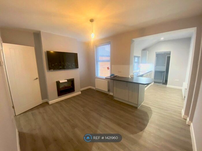 2 Bedroom Terraced House To Rent In Eglinton Road, Swanscombe, DA10