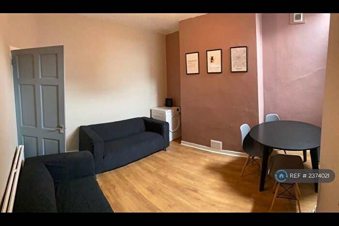 4 Bedroom Terraced House To Rent In Haydn Avenue, Manchester, M14