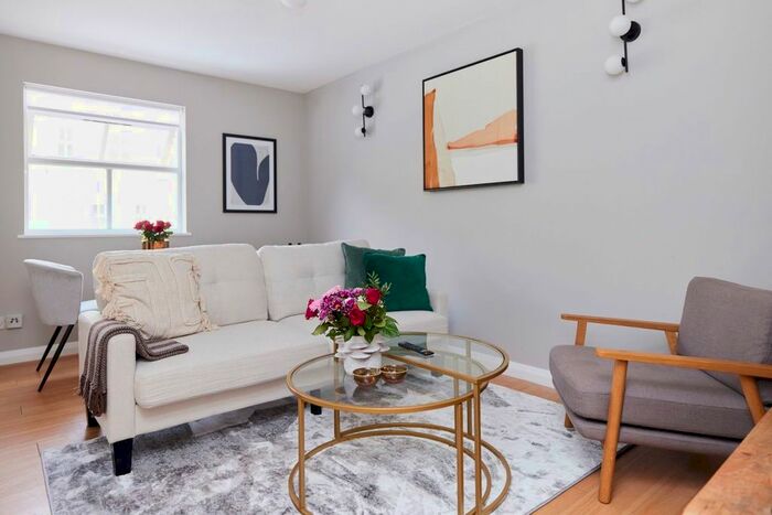 1 Bedroom Flat To Rent In Cleveland Grove, London, E1