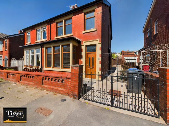 3 Bedroom Semi-Detached House To Rent In Sharow Grove, Blackpool, FY1