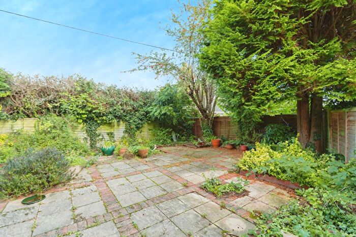 4 Bedroom Detached House For Sale In Tyfield, Sherborne St. John, Basingstoke, Hampshire, RG24