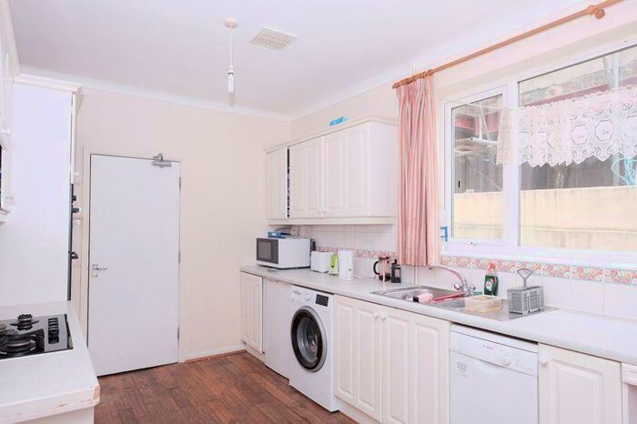 6 Bedroom Detached House To Rent In Brading Road, Brighton, BN2