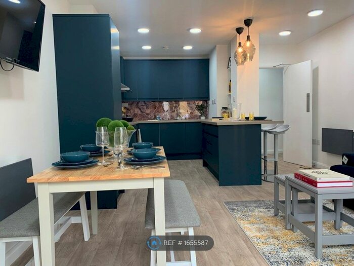 4 Bedroom Flat To Rent In Portchester Court, Wimbledon, SW19