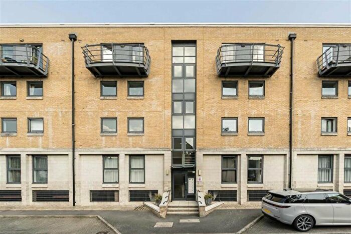 2 Bedroom Flat For Sale In Glaisher Street, Deptford, SE8