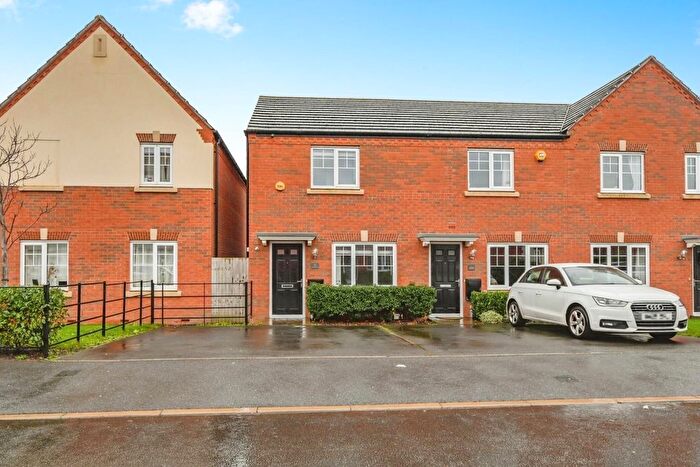 2 Bedroom Property To Rent In Violet Walk, Fradley, WS13