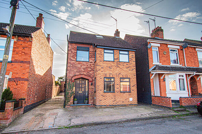 4 Bedroom Detached House For Sale In Millers Close, Finedon, NN9