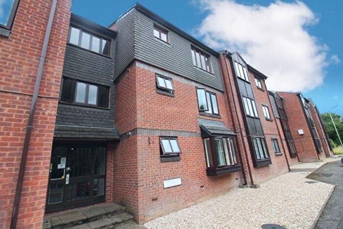 1 Bedroom Flat To Rent In Kinnerton Court, Exeter, EX4