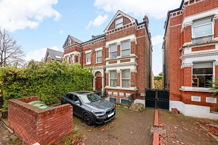 1 Bedroom Apartment For Sale In Thurlow Park Road, Dulwich, London, SE21