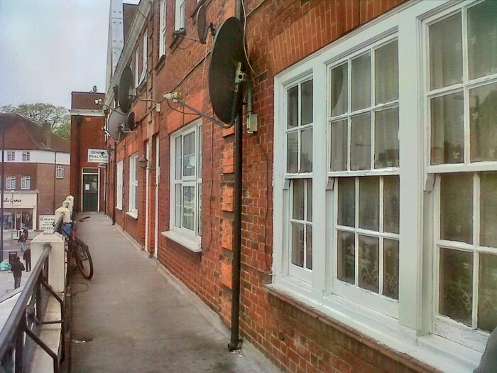 4 Bedroom Maisonette To Rent In Promenade, Edgware, HA8