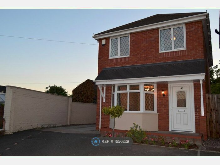 3 Bedroom Detached House To Rent In Vicarage Road West, Dudley, DY1