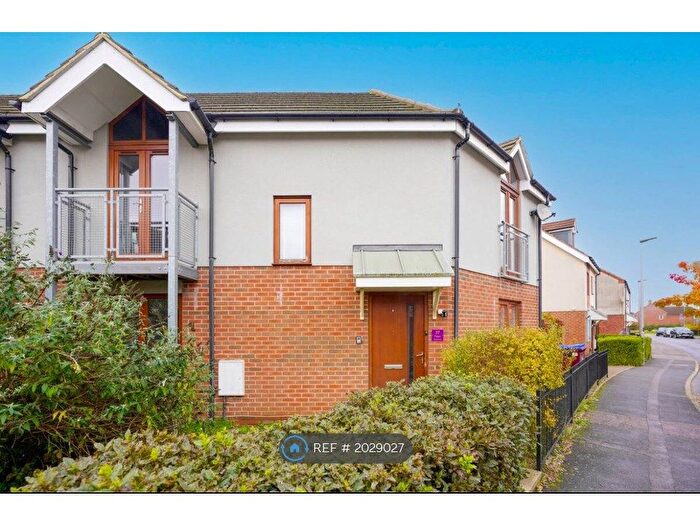 3 Bedroom Semi-Detached House To Rent In Poppy Avenue, Broughton, Milton Keynes, MK10