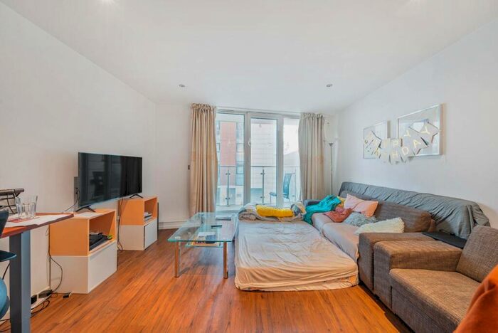 1 Bedroom Flat To Rent In The Oxygen, Royal Docks, London, E16