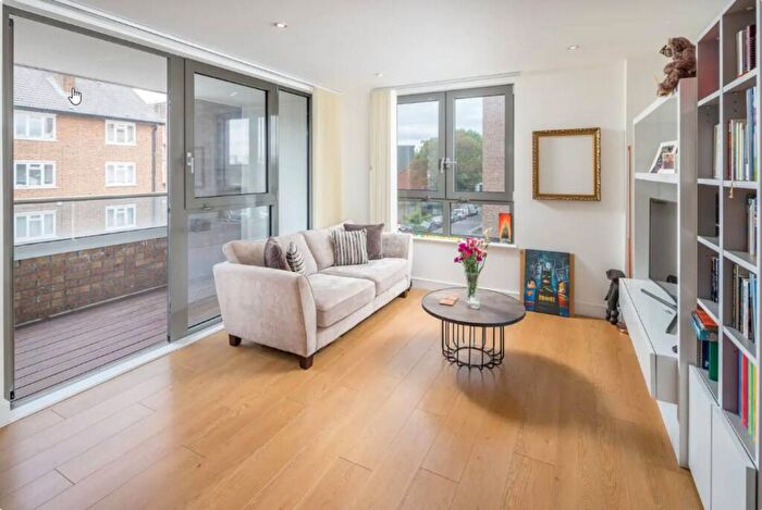 2 Bedroom Flat For Sale In Silwood Street, Rotherhithe, London, SE16