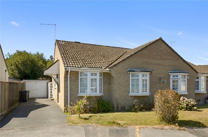 2 Bedroom Bungalow For Sale In Farm Road, West Moors, Ferndown, Dorset, BH22