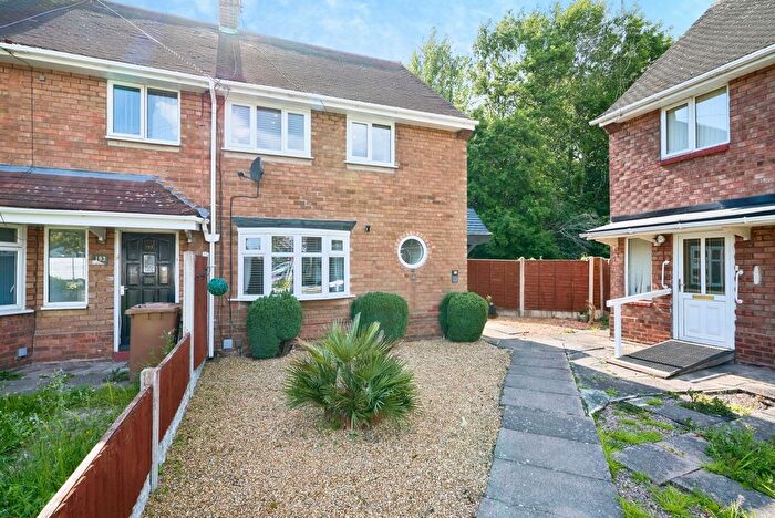3 Bedroom End Of Terrace House For Sale In Glastonbury Crescent, Walsall, West Midlands, WS3