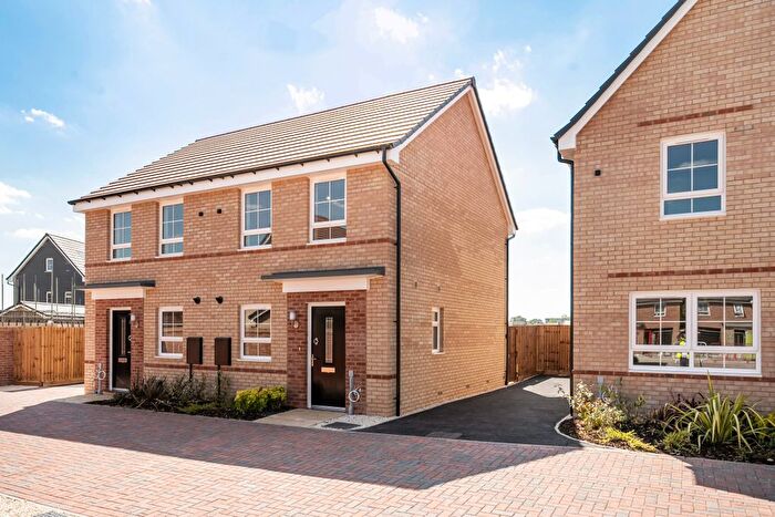 2 Bedroom Property To Rent In Southwold Drive, Hampton Beach, Peterborough, PE7