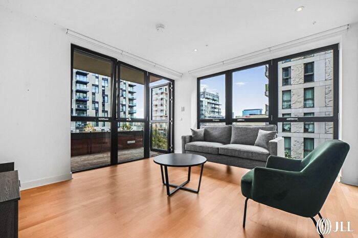 3 Bedroom Flat To Rent In Festuca House, London, E20