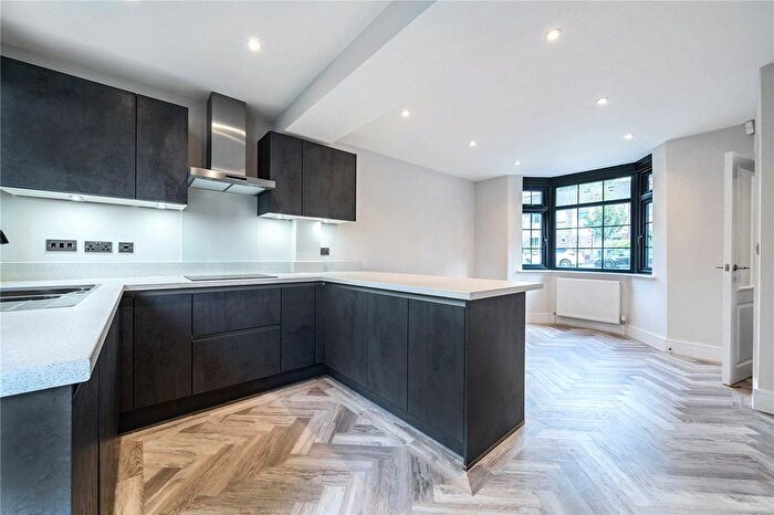 3 Bedroom End Terrace House To Rent In Trent Gardens, Southgate, London, N14