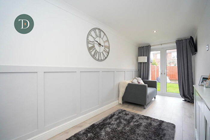 3 Bedroom Semi-Detached House For Sale In Walnut Grove, Whitby, Cheshire, CH66