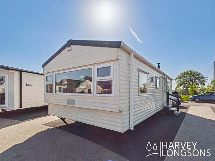 2 Bedroom Park Home For Sale In Bowland Fell Holiday Park, BD23
