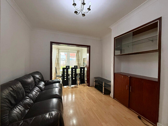 4 Bedroom Semi-Detached House To Rent In Weston Drive, Stanmore, Greater London, HA7