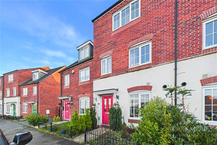 4 Bedroom Terraced House For Sale In Mayfly Road, Pineham Village, Northampton, NN4