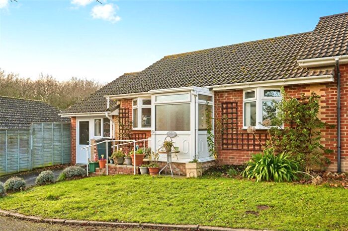 2 Bedroom Bungalow For Sale In Nelson Drive, Cowes, PO31