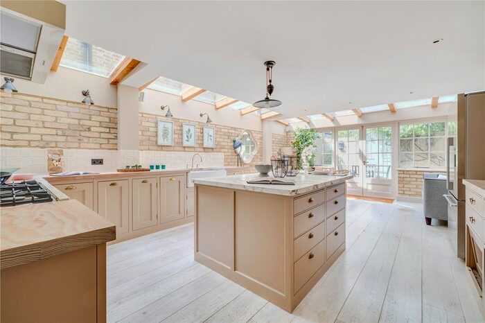 4 Bedroom Terraced House To Rent In Guion Road, London, SW6