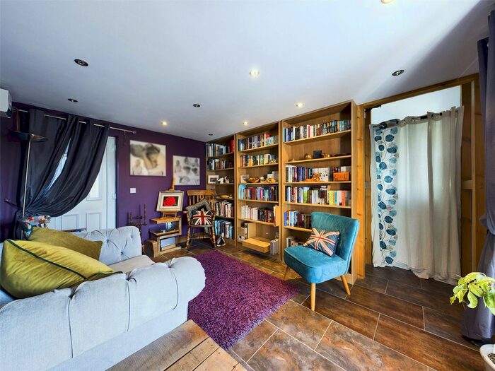 5 Bedroom Detached House For Sale In Foster Close, Timberland, LN4