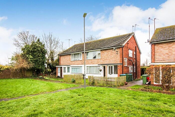 2 Bedroom Maisonette To Rent In Bedgrove, Aylesbury, HP21