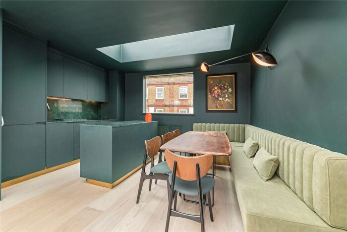 2 Bedroom Apartment To Rent In Gilston Road, London, SW10