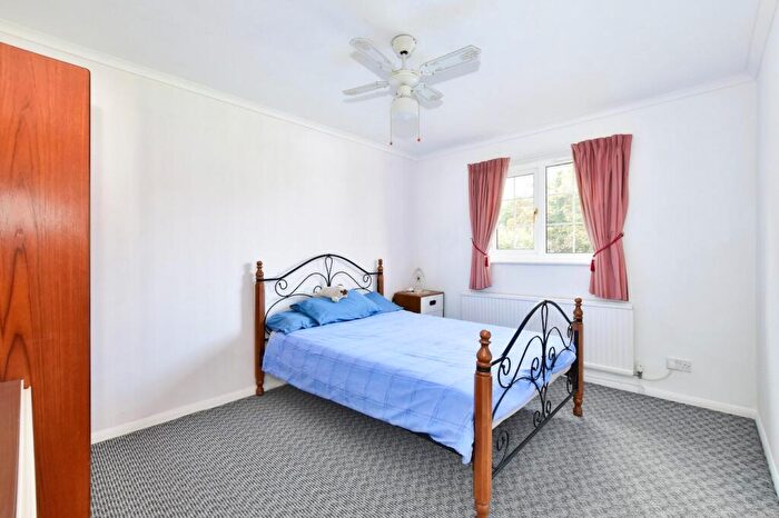 4 Bedroom Detached House For Sale In Green Lane, Farnham Common, SL2