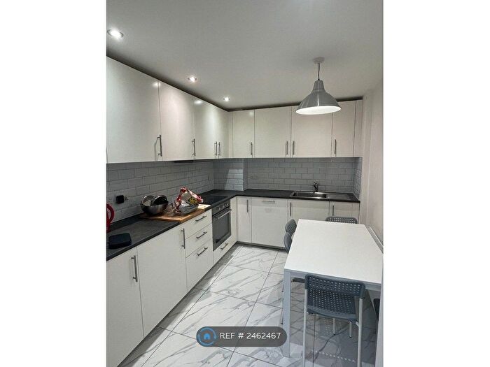 4 Bedroom Flat To Rent In Euston Road, London, NW1