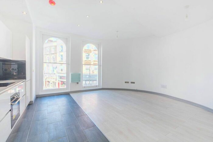 2 Bedroom Flat To Rent In Kingsland High Street, Dalston, London, E8