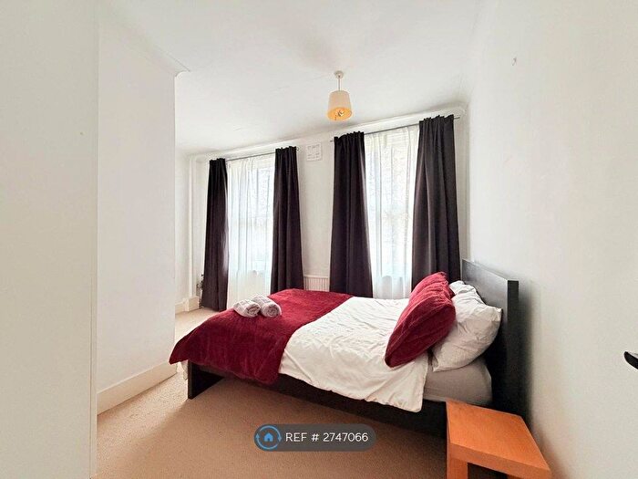 1 Bedroom Flat To Rent In Hurst Street, London, SE24