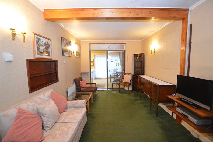3 Bedroom Semi-Detached House For Sale In Villiers Avenue, Twickenham, TW2