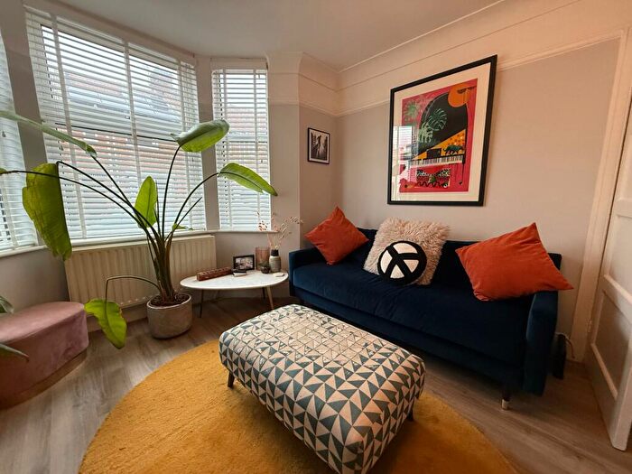 3 Bedroom Maisonette To Rent In William Street, Totterdown, Bristol, BS3