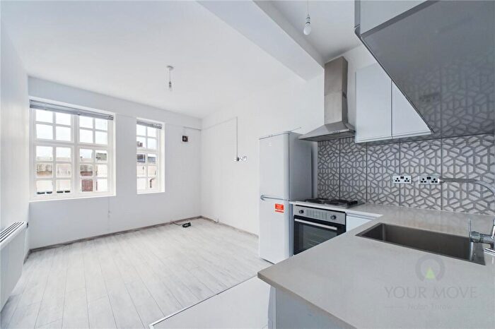 1 Bedroom Flat To Rent In Gold Street, Northampton, Northamptonshire, NN1