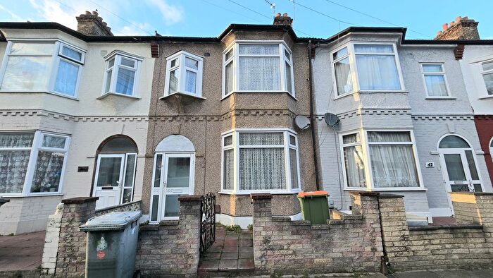 4 Bedroom Terraced House To Rent In Eustace Road, London, E6